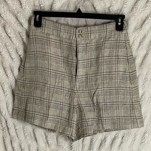 Madewell Women’s Plaid Linen High-Rise Shorts